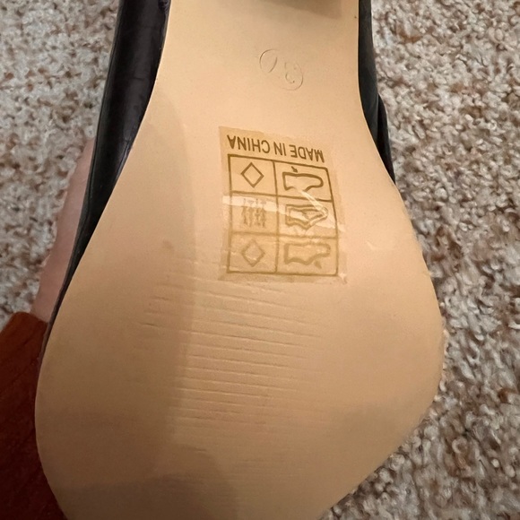 🥵 NEW! Snakeskin Print Booties​ - Picture 3 of 4